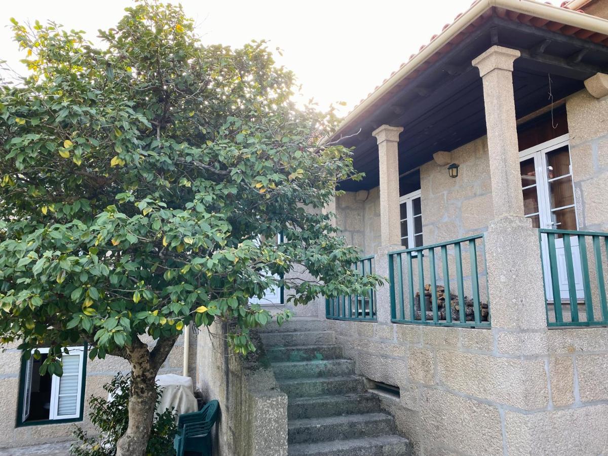 Casa De Santa Barbara - Cinfaes Hotel Exterior photo